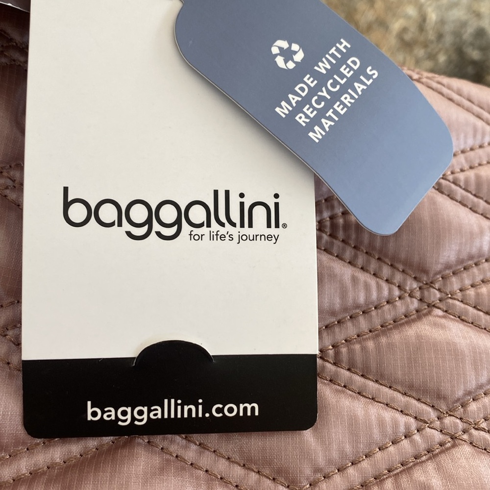 NWT $100 MSRP Baggallini Quilted Tote with RFID Protection - Picture 8 of 10